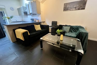 6 bed house, George Road, Selly Oak, Selly Park, Birmingham, B296AH - Image 1