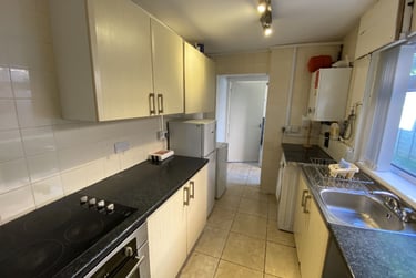 4 bed house, Teignmouth Road, Selly Oak, Selly Park, Birmingham, B297BA - Image 2