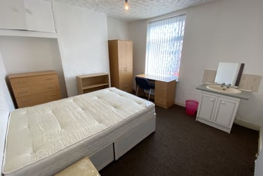 4 bed house, Teignmouth Road, Selly Oak, Selly Park, Birmingham, B297BA - Image 3