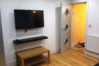 7 bed house, Arley Road, Selly Oak, Selly Park, Birmingham, B297BQ - Image 2