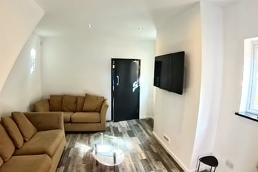 4 bed house, Lonsdale Road, Lenton, Radford, Nottingham, NG73DU - Image 2