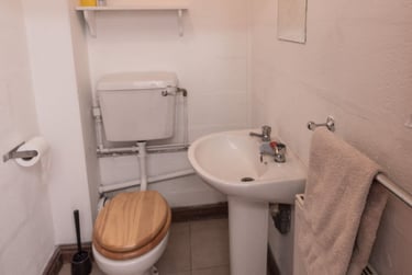 7 bed house, Raddlebarn Court, Selly Oak, Selly Park, Birmingham, B296HE - Image 3