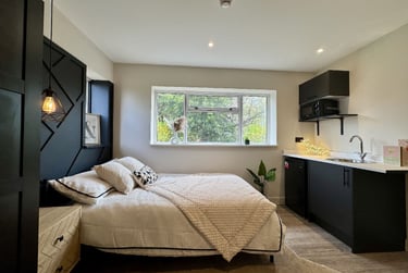 6 bed house, Raddlebarn Court, Selly Oak, Selly Park, Birmingham, B297AT - Image 1