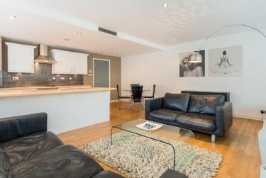 2 bed flat, Parkgate,, Arboretum, Nottingham, NG15AP - Image 1