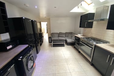 5 bed house, Warwards Lane, Selly Oak, Stirchley, Birmingham, B297RA - Image 5