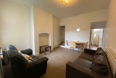 4 bed house, Tiverton Road, Selly Oak, Selly Park, Birmingham, B296BU - Image 2