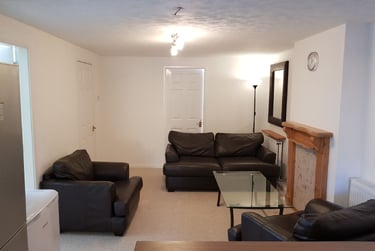 3 bed flat, Carlyle Road, Edgbaston, City Centre, Birmingham, B169BJ - Image 1
