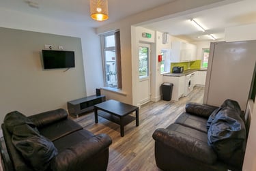 5 bed house, Teignmouth Road, Selly Oak, Selly Park, Birmingham, B297BA - Image 2