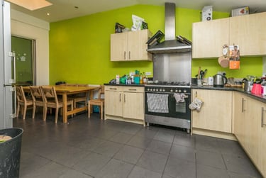 6 bed house, Gibbins Road, Selly Oak, Selly Oak, Birmingham, B296QR - Image 1