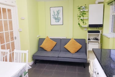 4 bed house, Rachel Gardens, Selly Oak, Selly Park, Birmingham, B296NY - Image 2