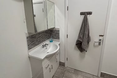 3 bed flat, Foxrose Court, Sneinton, Hockley, Nottingham, NG31JB - Image 10