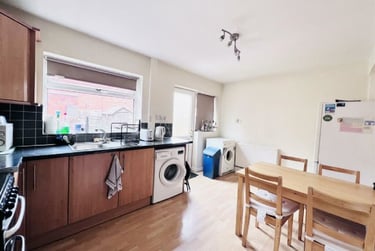 2 bed house, Abbey Bridge, Lenton, Lenton, Nottingham, NG72NH - Image 3