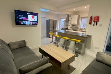 6 bed house, Coventry Road, Beeston, Beeston, Nottingham, NG92EG - Image 1