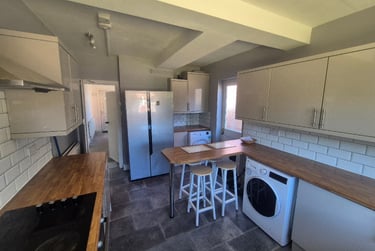 4 bed house, Peveril Road, Beeston, Lenton Abbey, Nottingham, NG92HU - Image 2