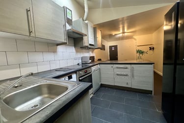 6 bed house, George Road (D), Selly Oak, Selly Park, Birmingham, B296AH - Image 1