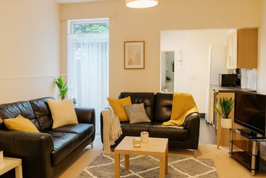 4 bed house, Tiverton Road (D), Selly Oak, Selly Park, Birmingham, B296BU - Image 1