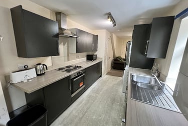 1 bed house, Heeley Road (F), Selly Oak, Selly Park, Birmingham, B296EN - Image 4