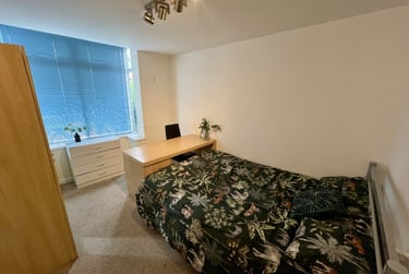 1 bed house, Heeley Road (F), Selly Oak, Selly Park, Birmingham, B296EN - Image 7