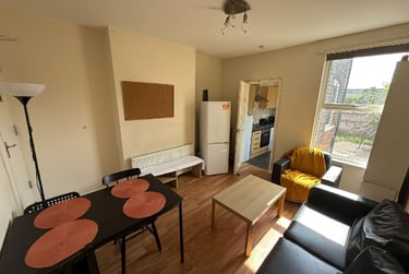 3 bed house, Johnson Road (D), Lenton, Lenton, Nottingham, NG72BX - Image 1