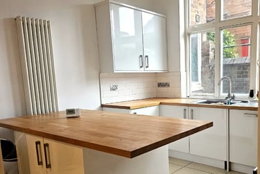 2 bed house, Barrack Lane, The Park, Radford, Nottingham, NG71AN - Image 2