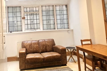 2 bed house, Barrack Lane, The Park, Radford, Nottingham, NG71AN - Image 3