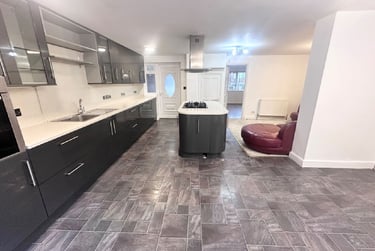 3 bed house, Wheatley Drive, Carlton, Carlton, Nottingham, NG41FE - Image 9