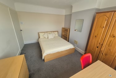 4 bed house, Peveril Road (D), Beeston, Lenton Abbey, Nottingham, NG92HU - Image 6