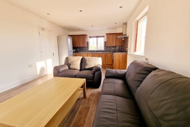 3 bed flat, F7 Bwas 205 Alfreton Rd,, Radford, Nottingham, NG73NW - Image 1