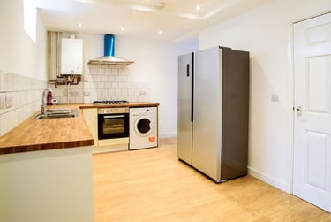 1 bed house, Queens Road (Room 1), Beeston, Beeston, Nottingham, NG92GS - Image 3