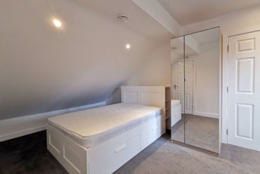 6 bed house, Lower Road - Room 4, Beeston, Lenton Abbey, Nottingham, NG92GL - Image 7