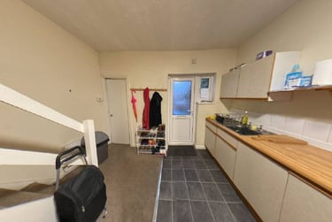 2 bed house, Bristol Rd (D), Selly Oak, Selly Park, Birmingham, B296BQ - Image 1