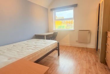 8 bed house, Alfreton Road,, Radford, Nottingham, NG73NS - Image 3