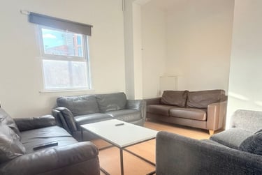 8 bed house, Alfreton Road,, Radford, Nottingham, NG73NS - Image 6