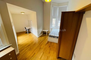 6 bed flat, B Derby Road, Lenton, Lenton, Nottingham, NG71QN - Image 11