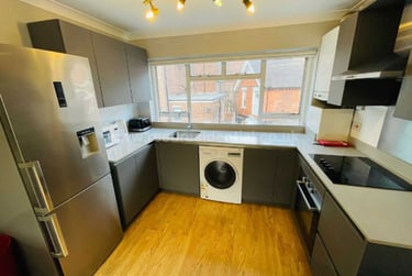 5 bed flat, Arthur Avenue, Lenton, Lenton, Nottingham, NG72EL - Image 2