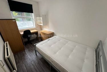 6 bed house, Frederick Grove, Lenton, Lenton, Nottingham, NG71SG - Image 2