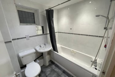 4 bed flat, Chapel Court, Lenton, Lenton, Nottingham, NG71HP - Image 6