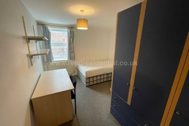 4 bed flat, Chapel Court, Lenton, Lenton, Nottingham, NG71HP - Image 6