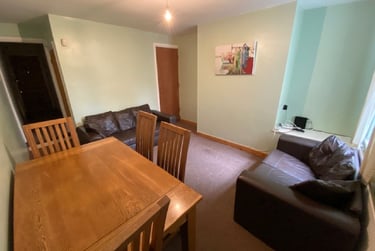 4 bed house, Exeter Road, Selly Oak, Selly Park, Birmingham, B296EU - Image 1