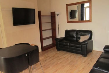 6 bed house, Warwards Lane, Selly Park, Selly Park, Birmingham, B297QX - Image 1