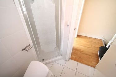 6 bed house, Derby Road, Lenton, Lenton, Nottingham, NG71QN - Image 11