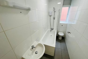 8 bed flat, Derby Road, Lenton, Lenton, Nottingham, NG71QN - Image 8