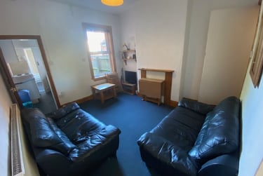 4 bed house, Exeter Road, Selly Oak, Selly Park, Birmingham, B296EU - Image 2