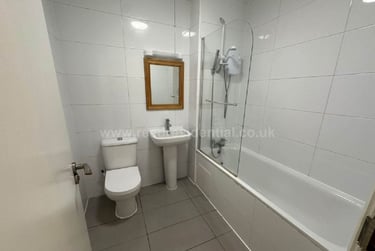 4 bed flat, B Arthur Avenue, Lenton, Lenton, Nottingham, NG72HE - Image 1