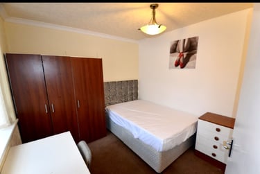 5 bed house, Fladbury Crescent, Selly Oak, Selly Oak, Birmingham, B296PH - Image 9