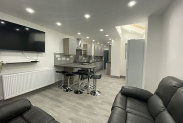 5 bed house, Teignmouth Road, Selly Oak, Selly Park, Birmingham, B297AY - Image 1