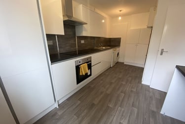 3 bed house, Fladbury Crescent, Selly Oak, Selly Oak, Birmingham, B296PL - Image 3