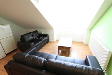 5 bed flat, Chapel Court, Lenton, Lenton, Nottingham, NG71HP - Image 1