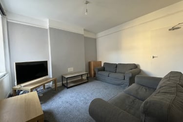 4 bed house, Lenton Boulevard, Lenton, Radford, Nottingham, NG72BZ - Image 1