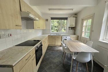 4 bed house, Lenton Boulevard, Lenton, Radford, Nottingham, NG72BZ - Image 2